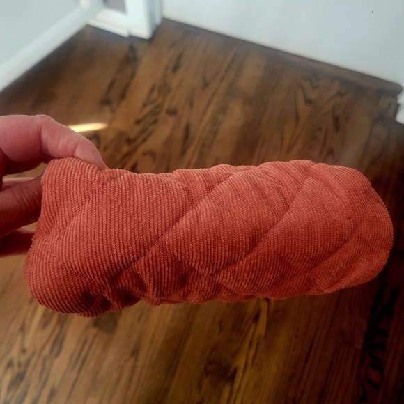 Sezane France Quilted Rust Orange Cosmetic Case Bag Lifestyle Sustainable Paris - Picture 11 of 11